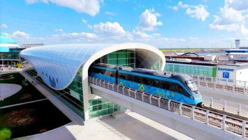 Фотография к новости: Қосшыға баратын LRT желісінде тіректерді орнату жұмыстары 97 пайызға орындалды