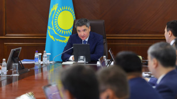 Фотография к новости: Олжас Бектенов Экономикалық саясат жөніндегі кеңес отырысын өткізді