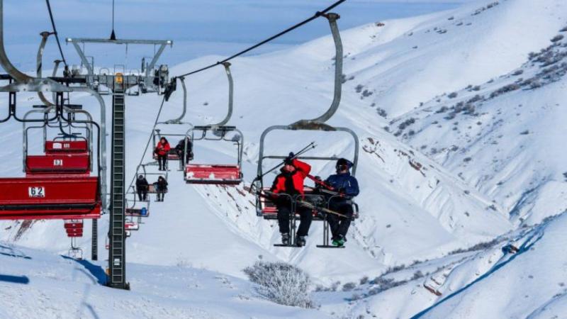 Сары трусикидегі семіз есектермен секс