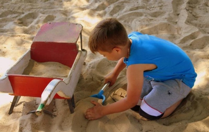 Жүктілік кезінде иіссіз сары разряд