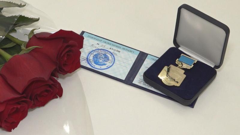 Әпкеммен үйдегі секс