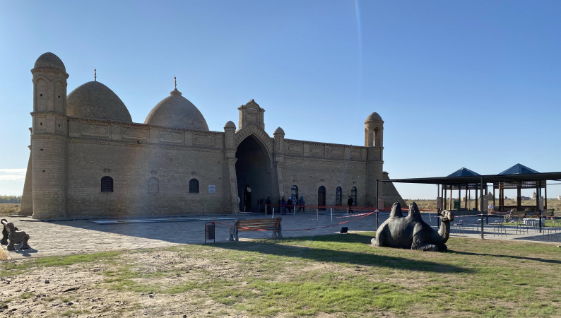 Аяқ жалау және мастурбация туралы бейне