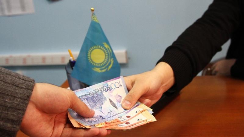 Мұғалім мен студент жыныстық қатынасқа түседі