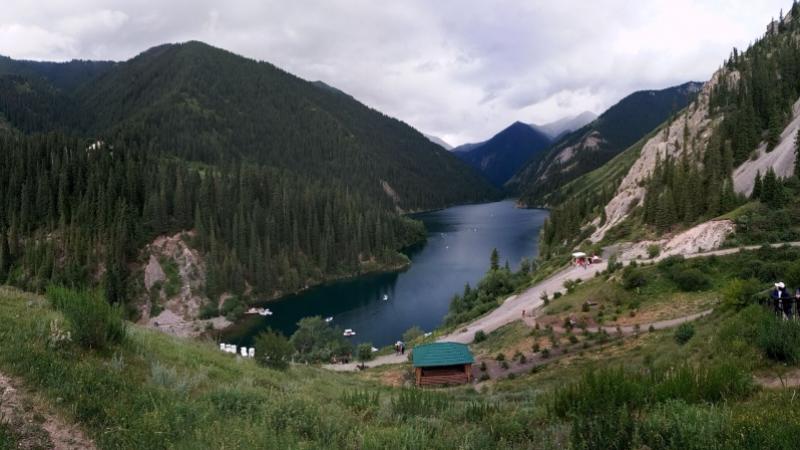 Тұрып тұрғанда түкті қынапты жалау HD