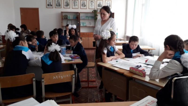 Лас анальный секс үлкен сиськи бар арық түкті