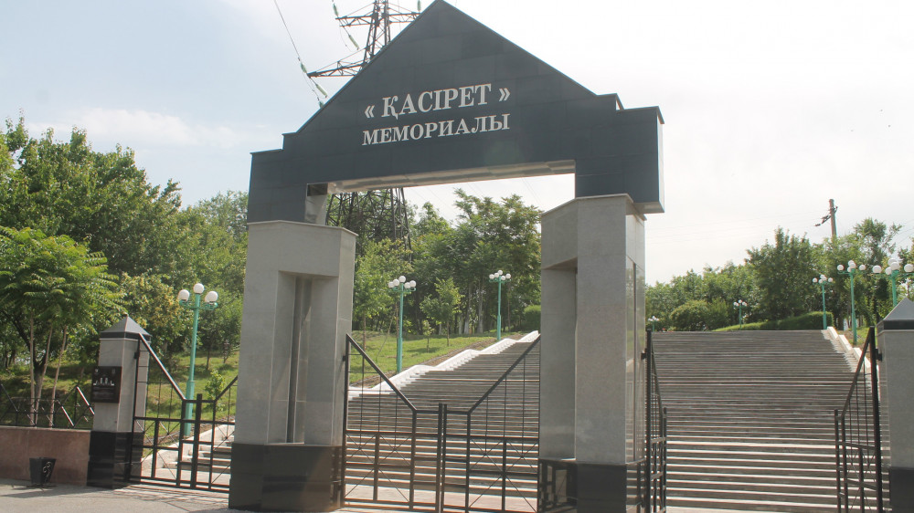 Желідегі бірнеше порно порно