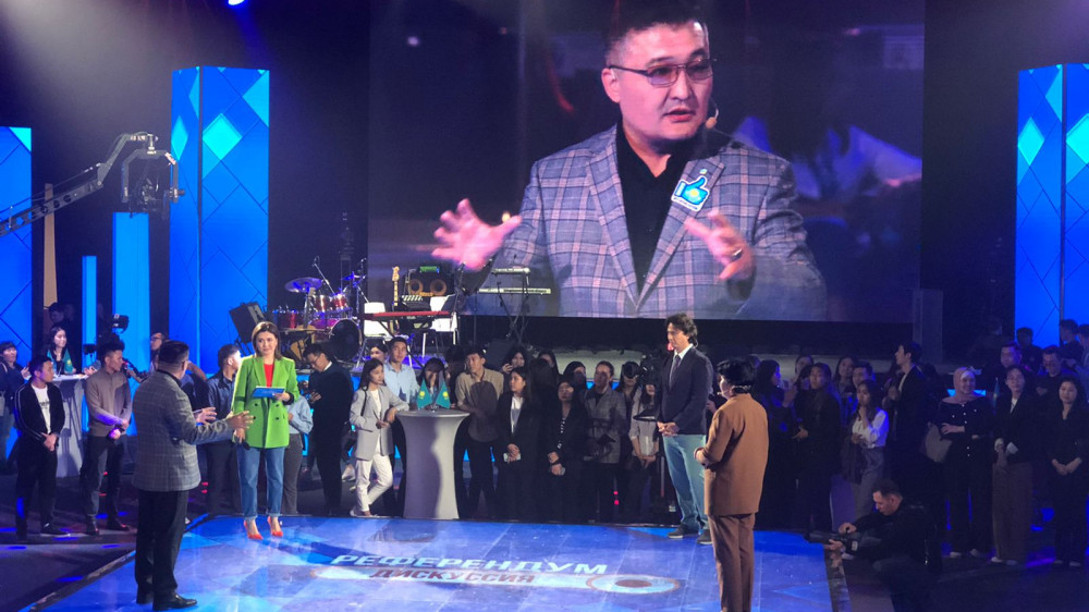 Шашты секс порно Порно Италия үй қызметкері