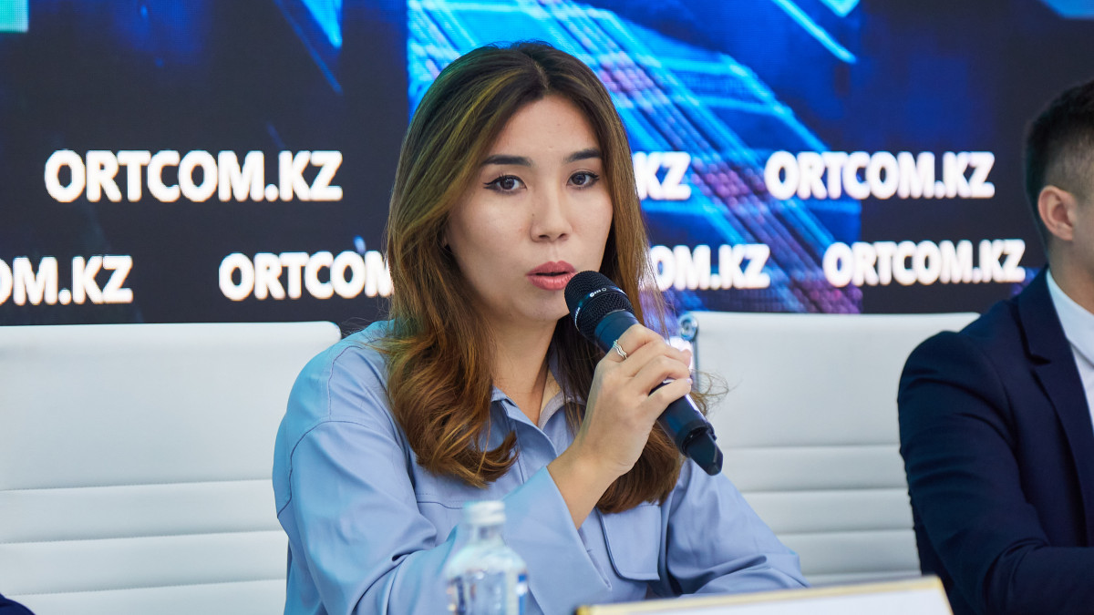 Әйелі үлкен әтеш сорады