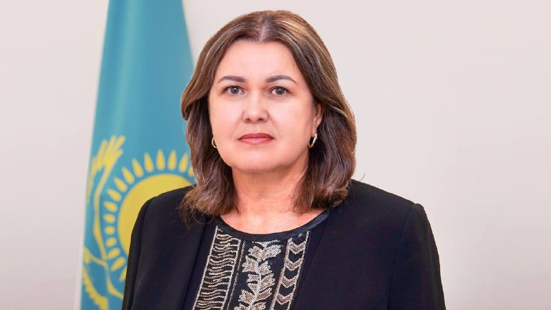 Бала топтық сексті жақсы көреді Жаңа Амстердам порно