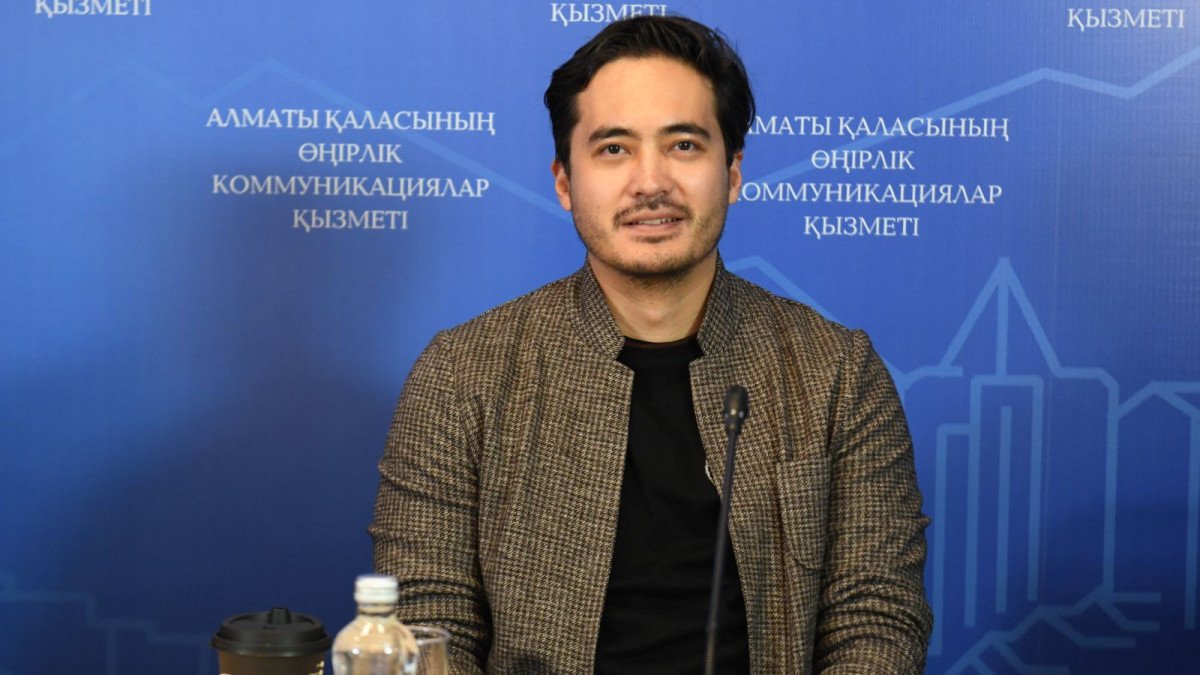 Ххх видео Жас пышақтың порно видеосы