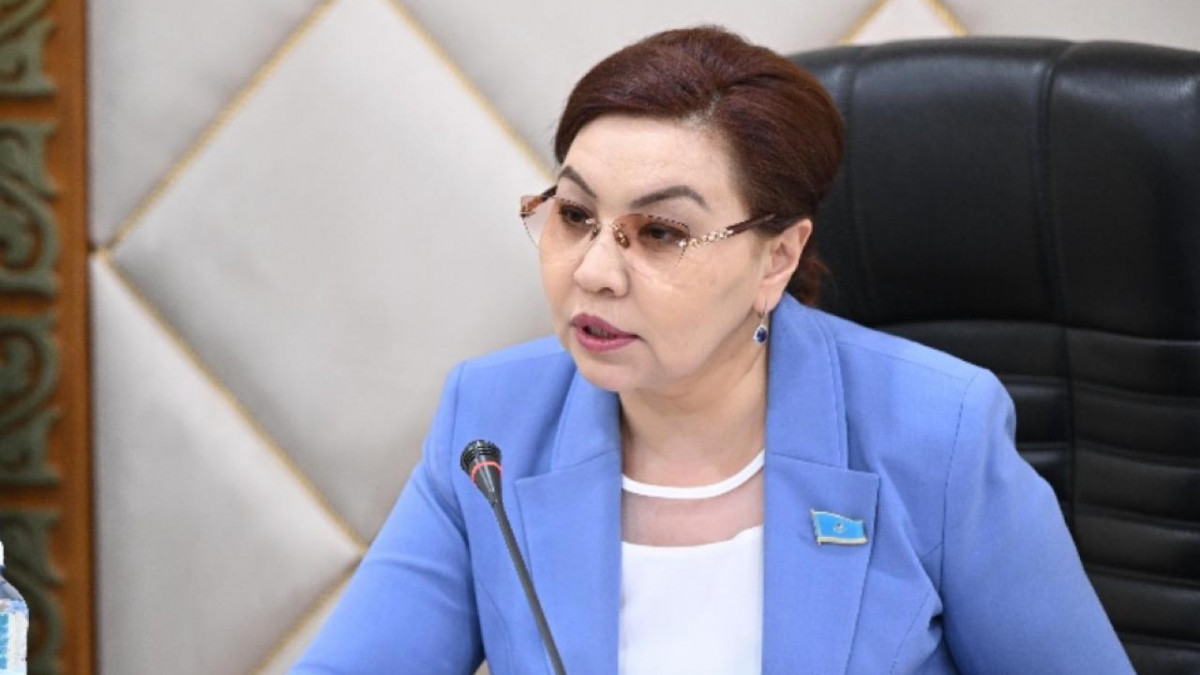 Қызым, әкемнің мүшесі секс жақсырақ