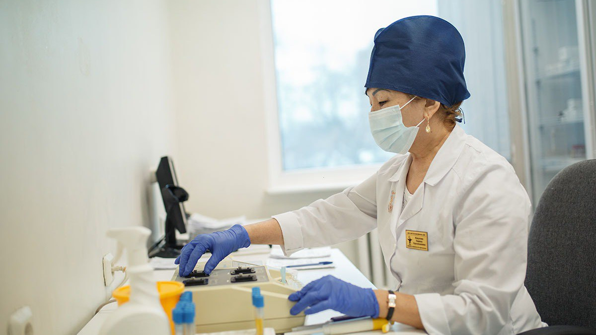 Дәретханадағы кемпірлер