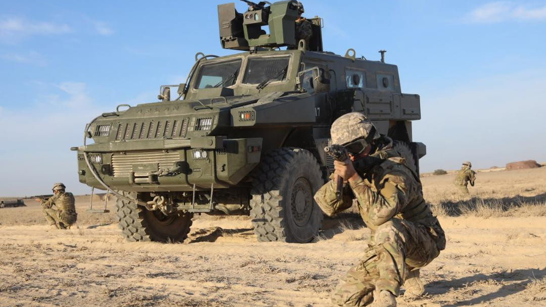 Әскери блять