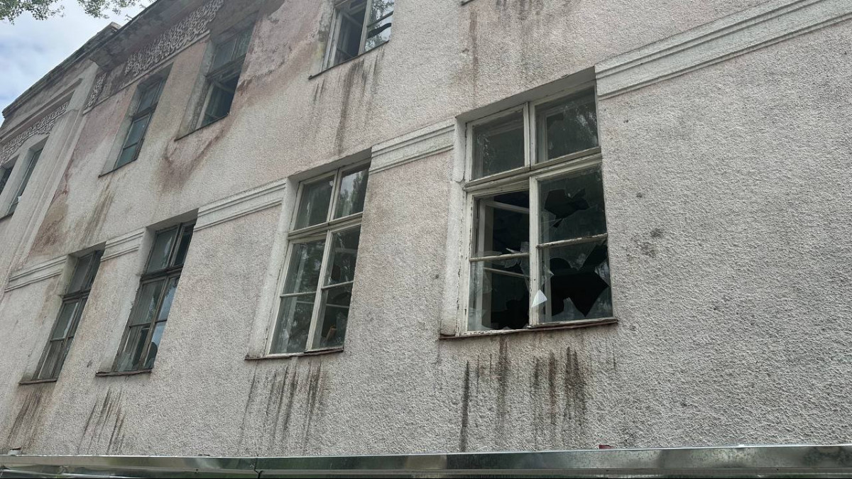 Әйелдермен топтық секс