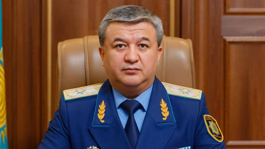 Мен жас шлюхты айуандықпен трахнала салдым