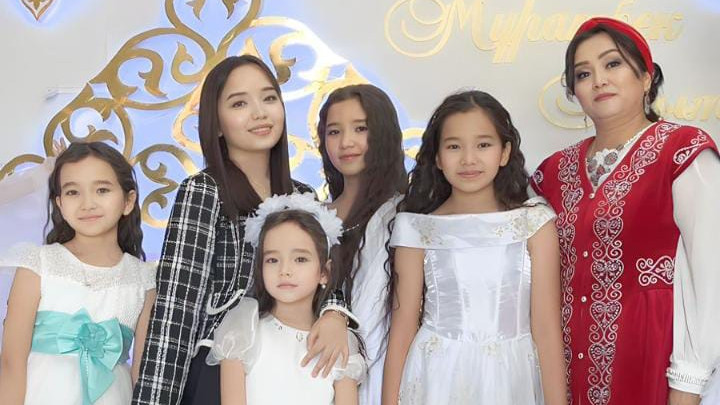 Сауналардағы жалаңаш әйелдер