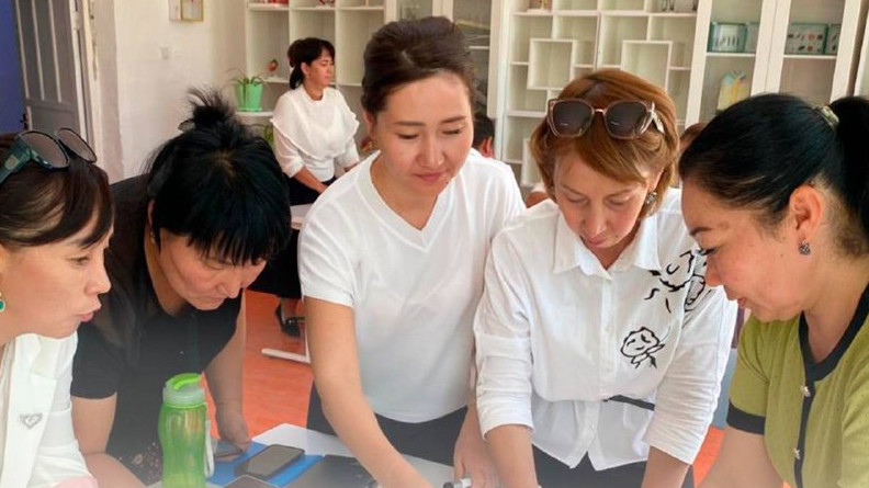 Орыс порносының кішірейту видеосы