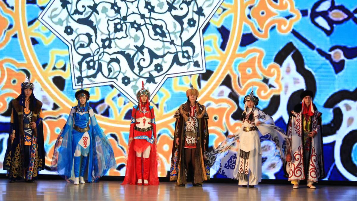 Толық орыс порно фильмдерін қараңыз