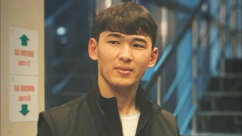 Хардкор орыс порно Порно ресейлік жетілген ұрыны ұстап алып, оны жалауға мәжбүрлеген