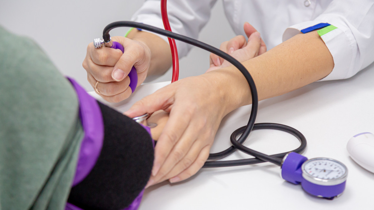 Бейнедегі әдемі ересек секс