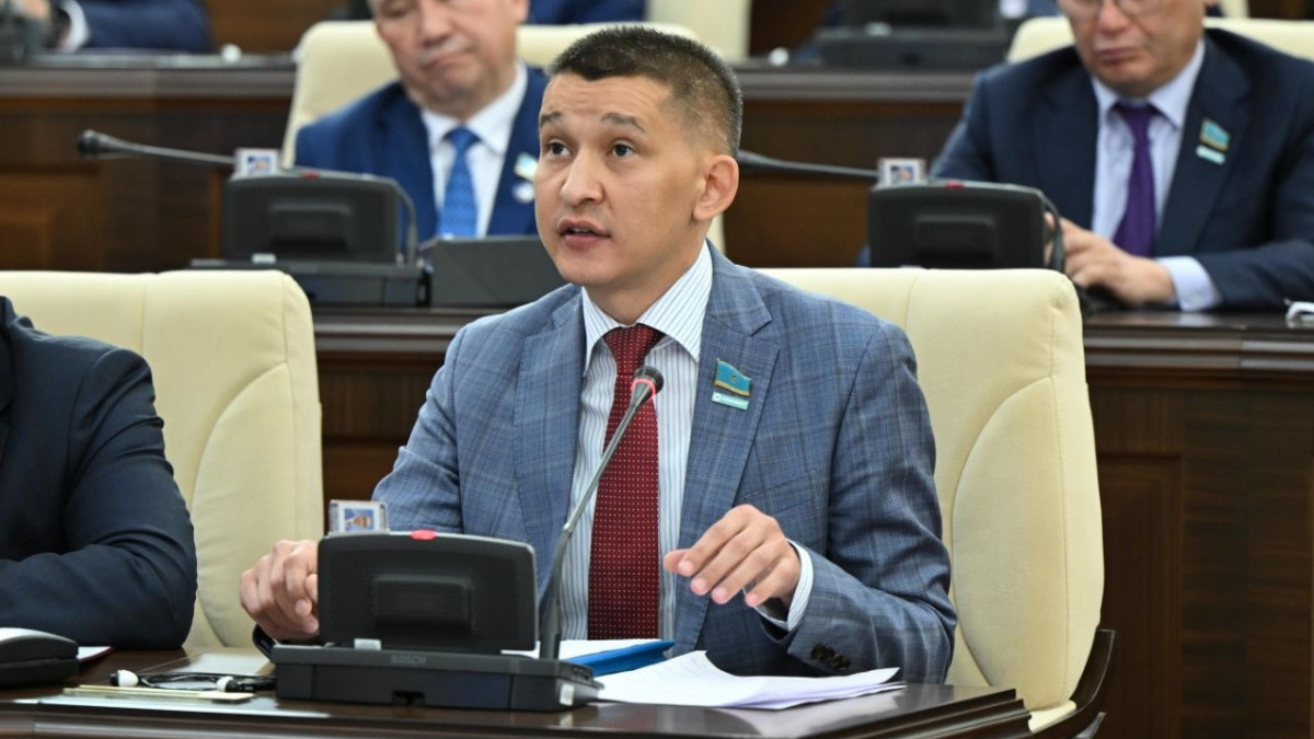 Эротикалық порно әдемі Наталья Райдың секс фотосуреттері порно