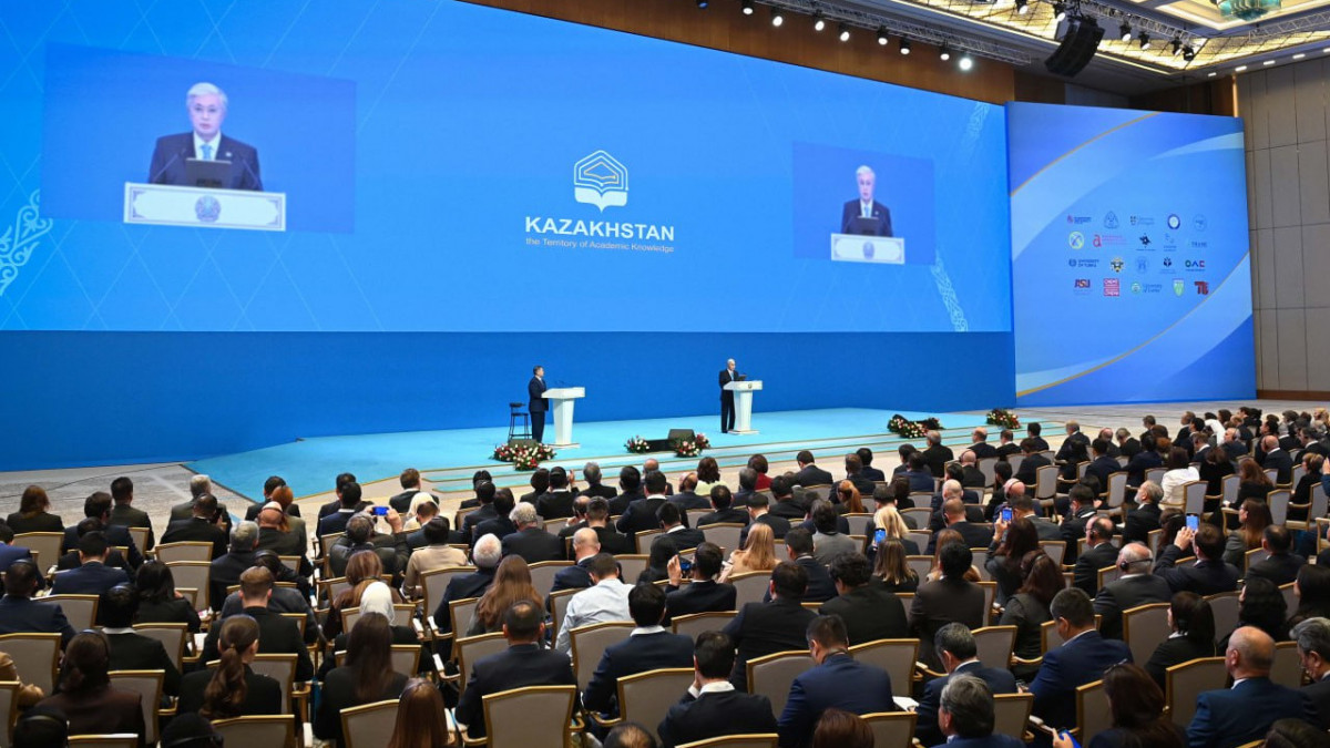 Жалаңаш балапандар бейнебаянын көрсету