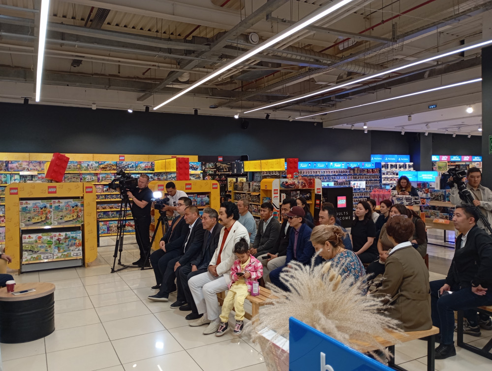 AMANAT партиясы Қазақстандағы 100 кітапты анықтауға атсалысып жатыр