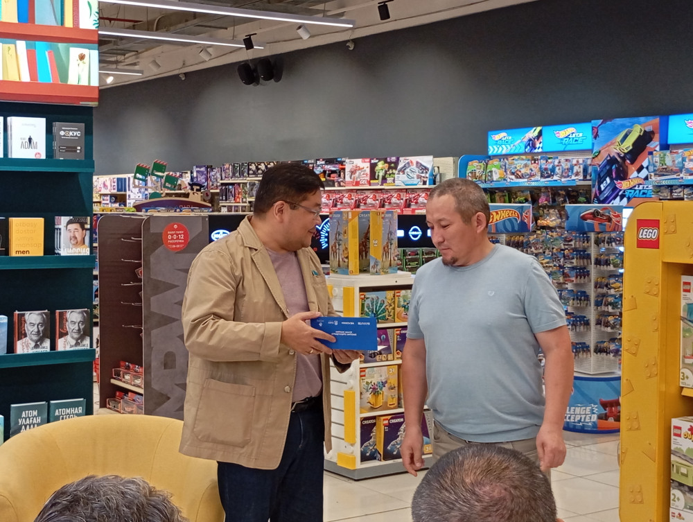 AMANAT партиясы Қазақстандағы 100 кітапты анықтауға атсалысып жатыр