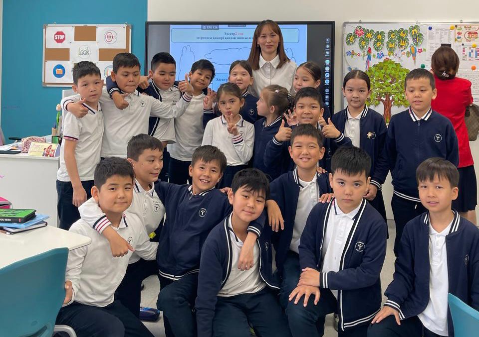 Бала жүрегіне шамшырақ жаққан жас ұстаз