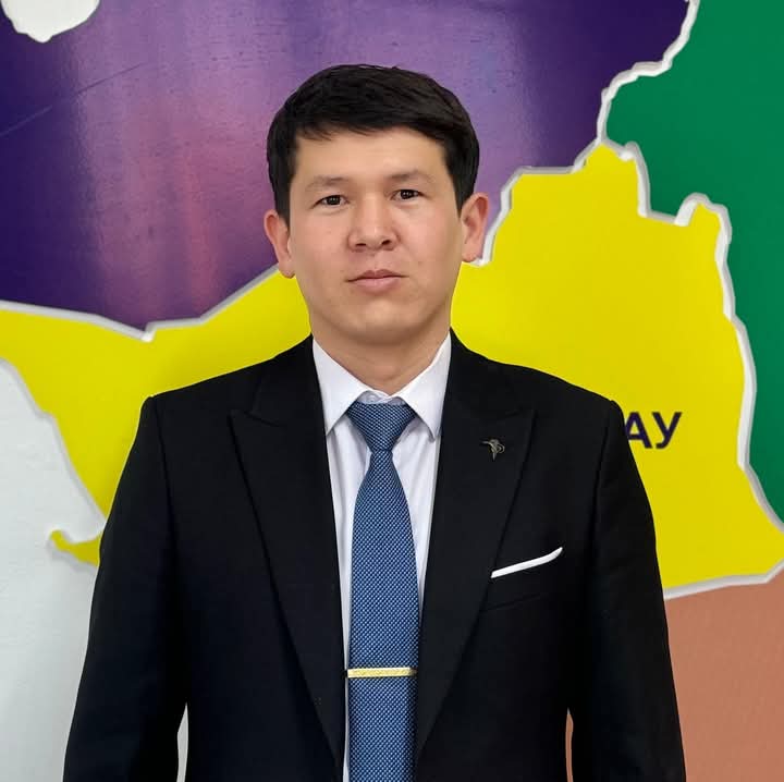 Болашаққа бағытталған қадам: Жас мұғалімдер отбасының тәжірибесі