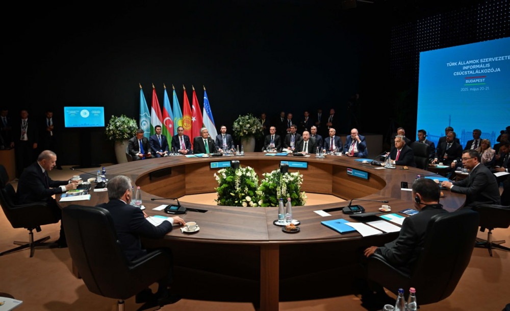 Көшелердегі қазақ Туы мен құрмет қарауылы: Тоқаевтың 252 сағаттағы 23 сапары