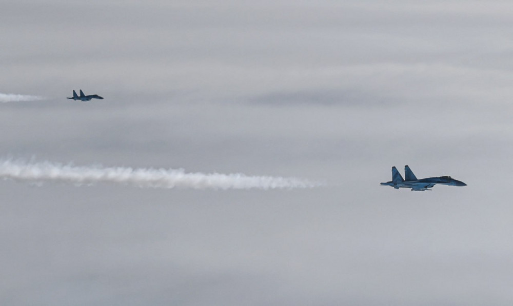 Көшелердегі қазақ Туы мен құрмет қарауылы: Тоқаевтың 252 сағаттағы 23 сапары