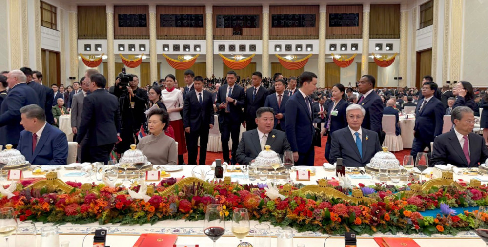 Көшелердегі қазақ Туы мен құрмет қарауылы: Тоқаевтың 252 сағаттағы 23 сапары