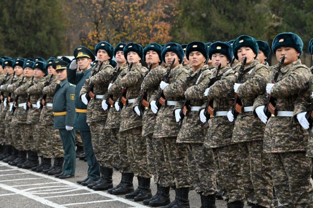 Қарулы күштерде жас сарбаздар әскери ант берді