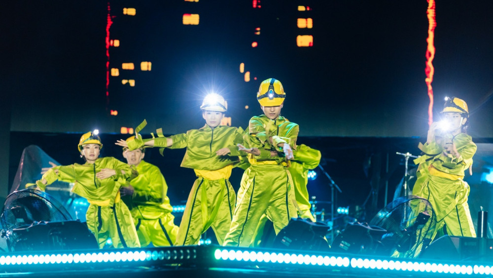 120 000 көрермен, жаңа рекорд: Қарағанды Шахтерлер күнін дүркіретіп тойлады