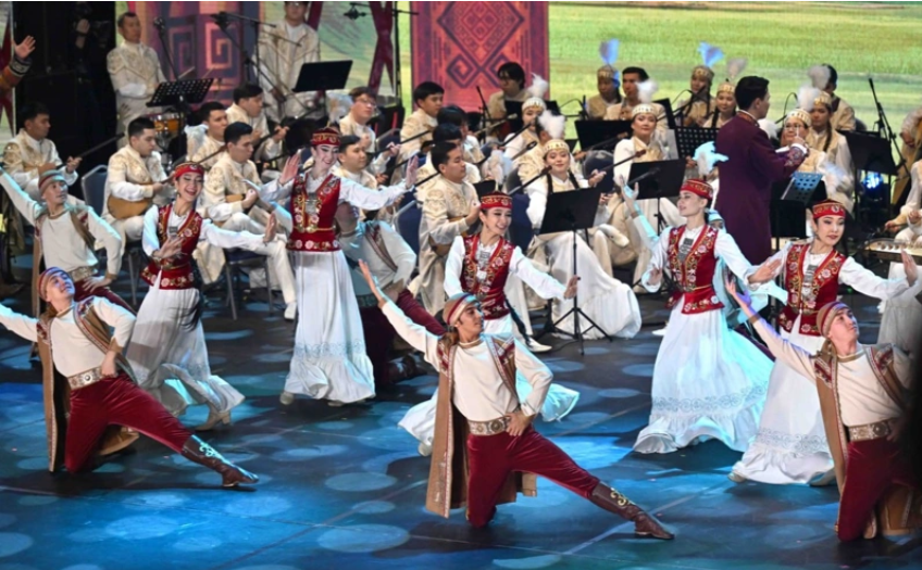 Қазақстан мен Ресей президенттері гала-концертті тамашалады