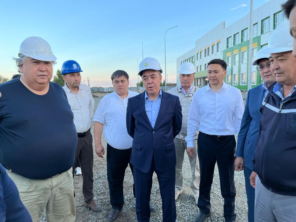 БҚО әкімі "Келешек мектептер" жобасы аясындағы құрылыс жұмыстарын тексерді