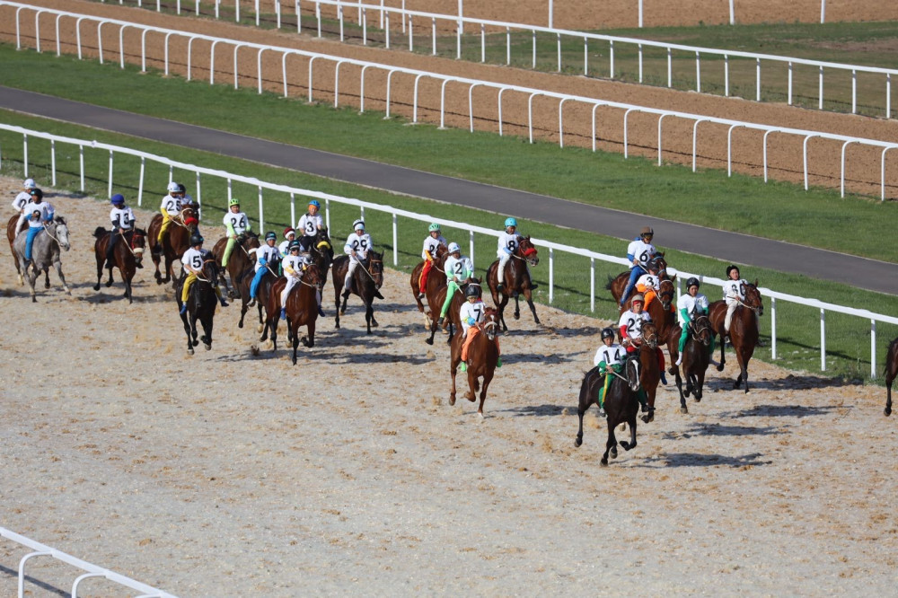 Жеңіс тойындағы тарту