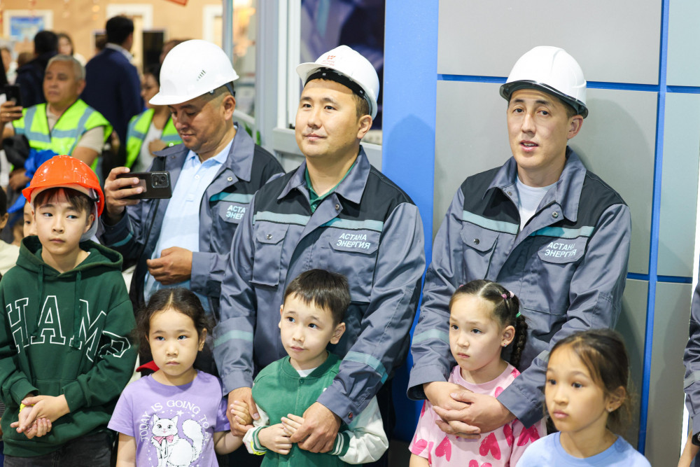 "AMANAT" жұмысшы мамандық иелерінің балаларын құттықтады