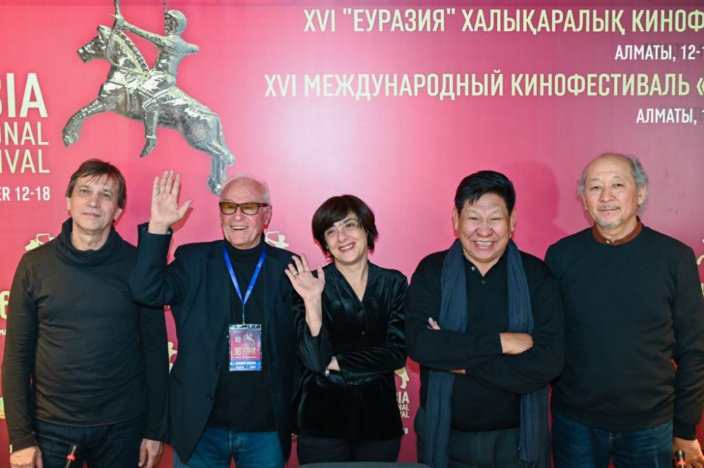 «Еуразия» кинофестивалінің арнайы жүлделері табысталды