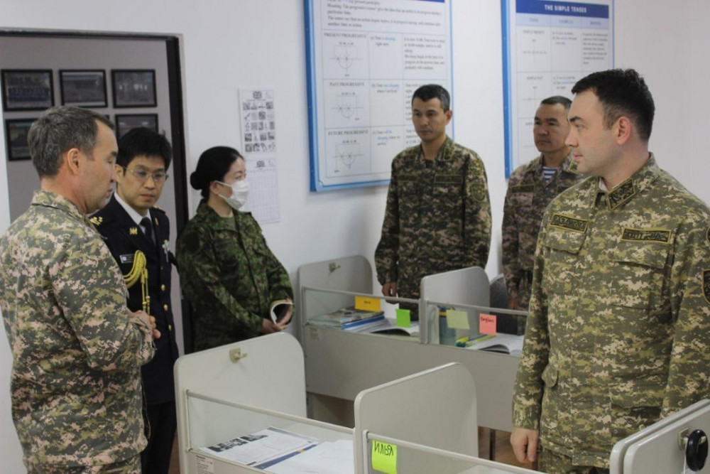 Жапонияның әскери атташесі Бітімгерлік дайындық орталығында болды