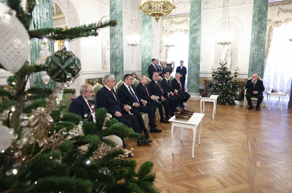 Мемлекет басшысы Санкт-Петербург қаласындағы бірқатар мәдени нысанға барды