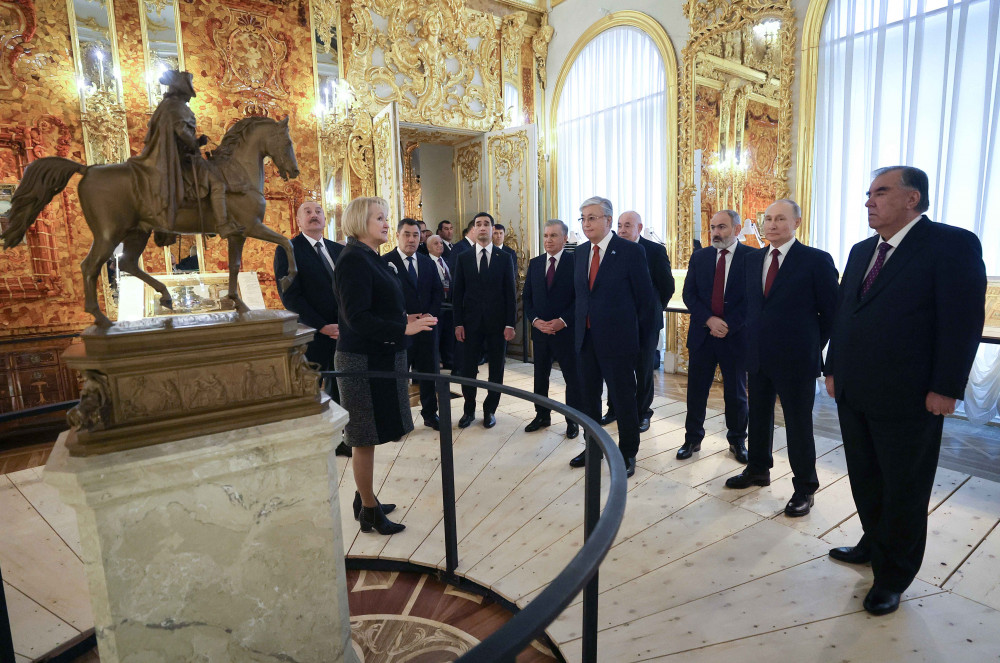 Мемлекет басшысы Санкт-Петербург қаласындағы бірқатар мәдени нысанға барды