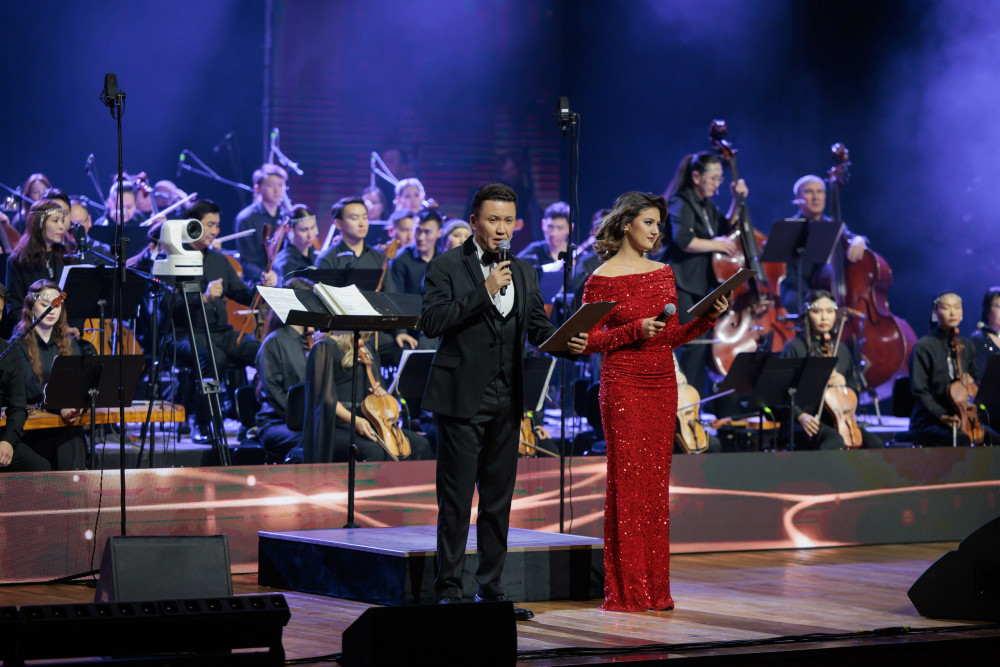 Бұл әндер қазақ тұрғанша тұрады: Астанада "Әлқисса-Нұрғиса" концерті өтті