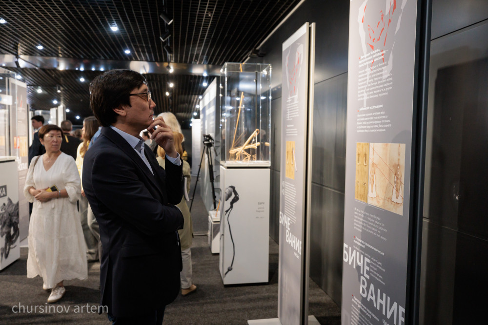 Астанада діндер лидерлері съезі қарсаңында екі көрме ашылды