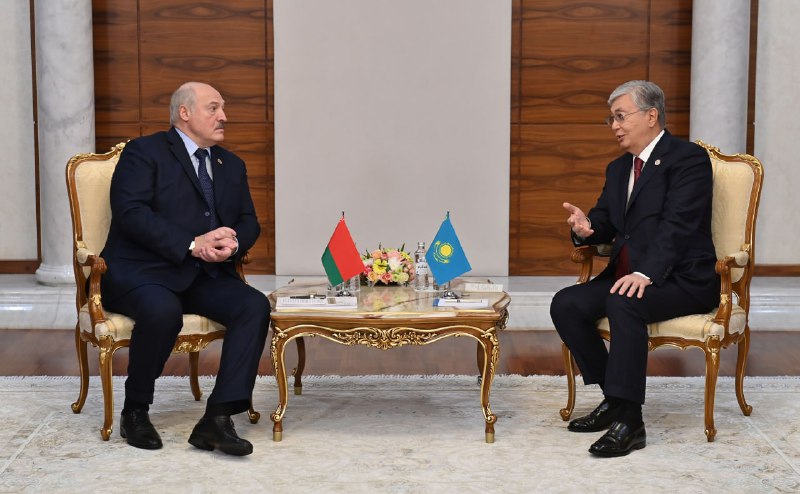 Мемлекет басшысы Беларусь Президенті Александр Лукашенкомен кездесті