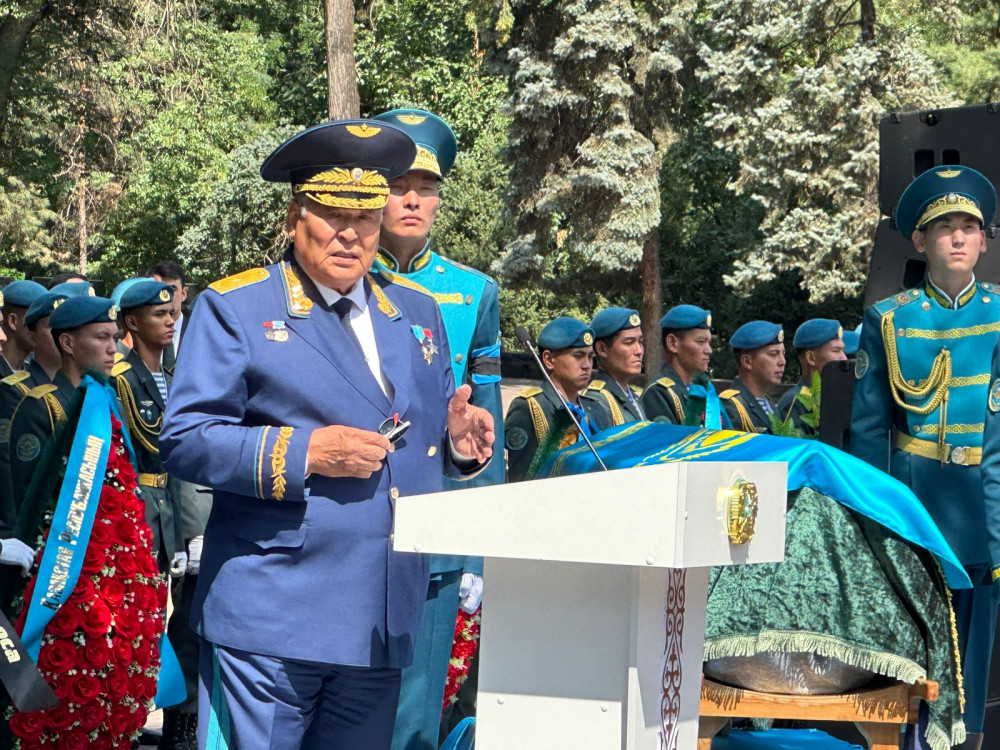 Алматыда Талғат Мұсабаевты ақтық сапарға шығарып салу рәсімі өтті
