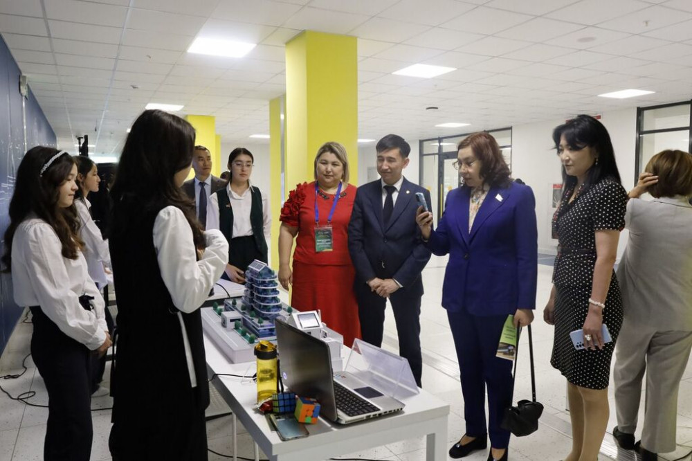 Бибігүл Жексенбай ұстаздармен адалдық қағидаттарын талқылады