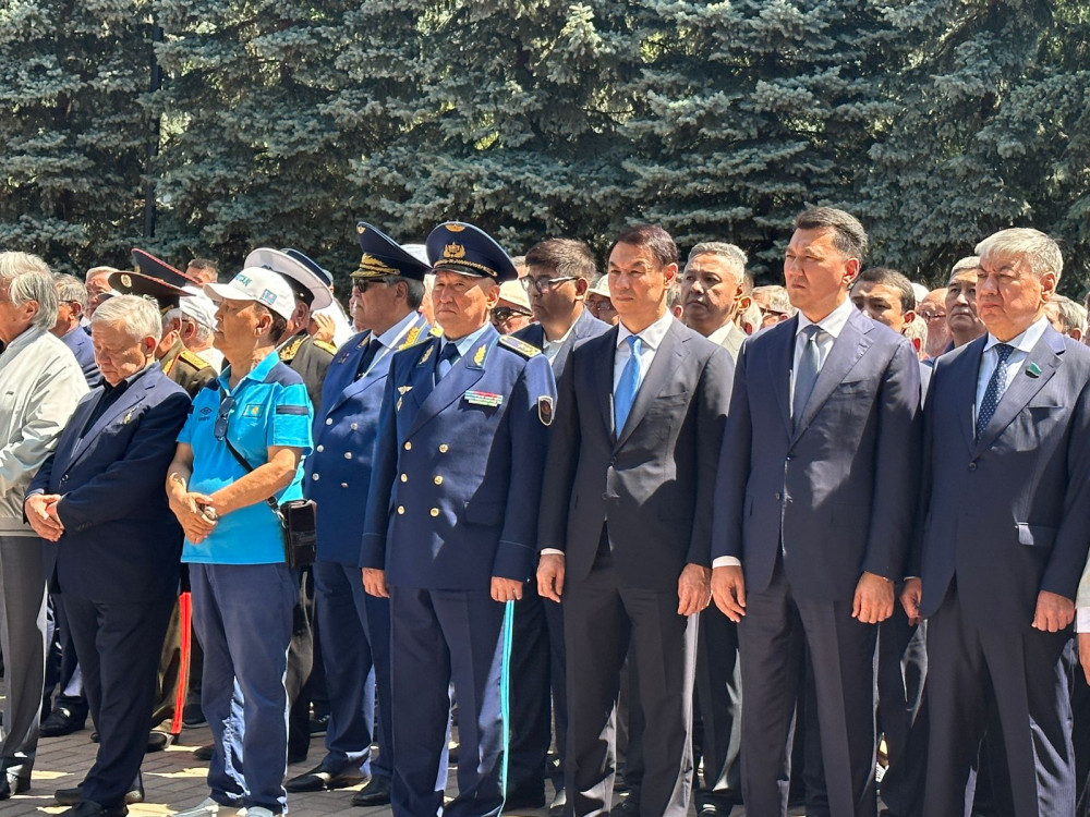 Алматыда Талғат Мұсабаевты ақтық сапарға шығарып салу рәсімі өтті