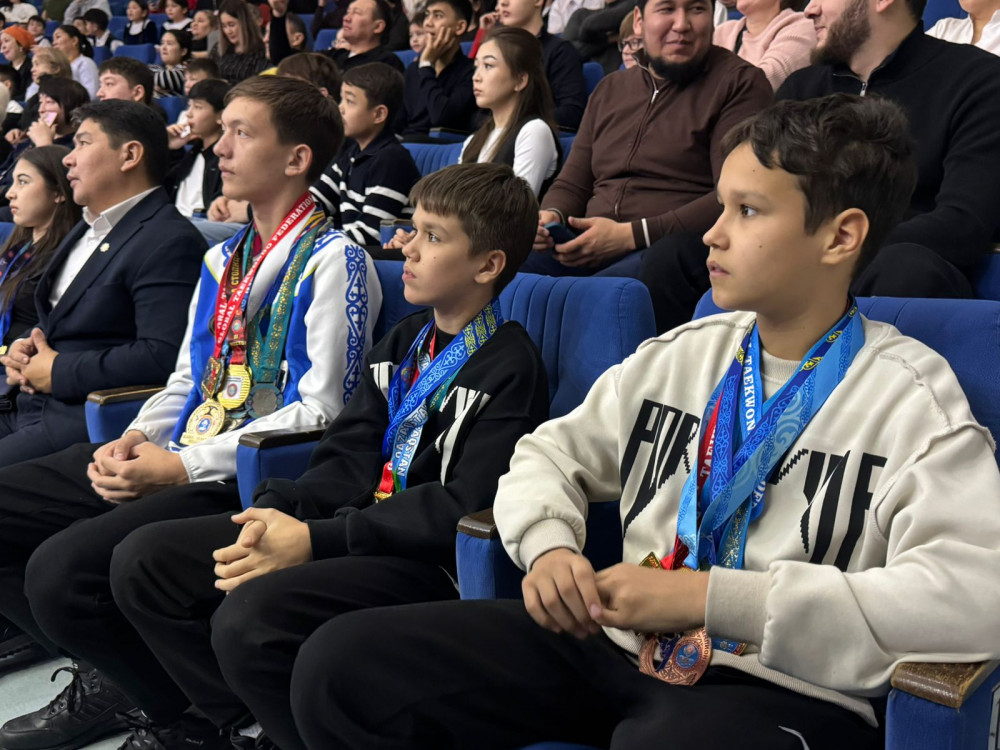 Астанада үздік аула клубтары марапатталды